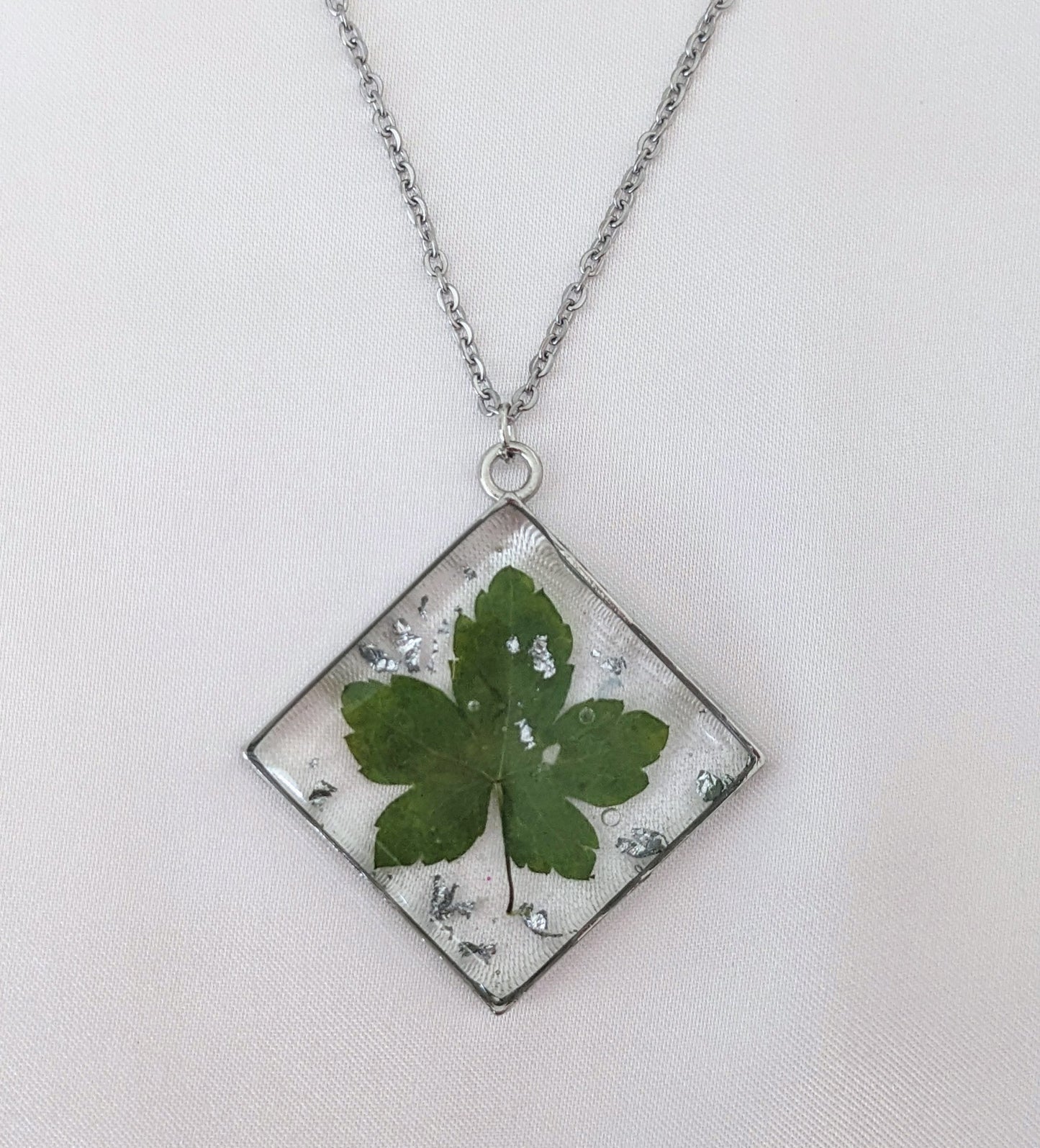 Collier Feuille