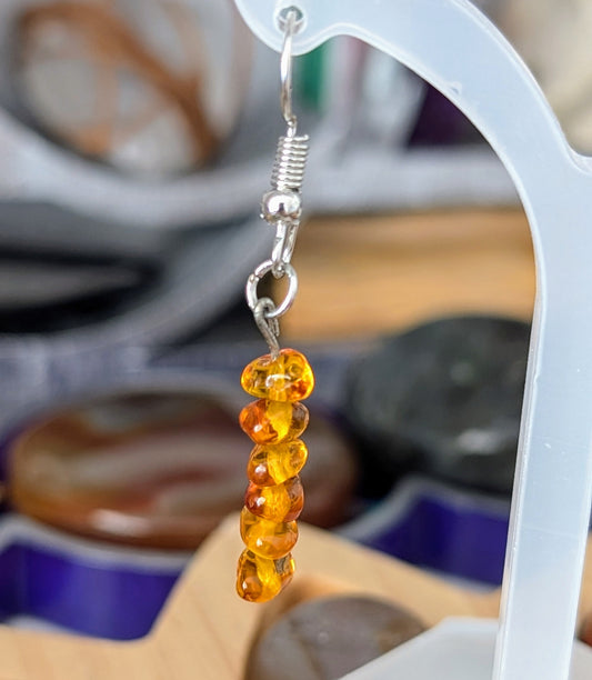 Collier fait main en ambre baltique naturel, pierre de couleur miel montée sur chaîne en acier inoxydable hypoallergénique, bijou artisanal pour femme, style bohème et lithothérapie