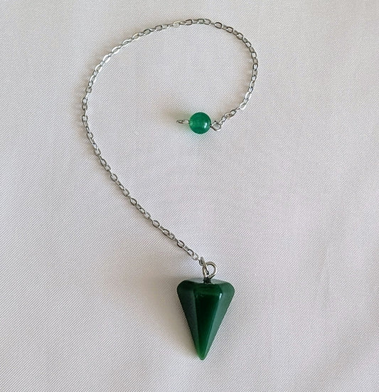 Pendule en pierre naturelle aventurine verte, fait main, idéal pour la radiesthésie, les pratiques spirituelles et la divination, outil énergétique raffiné.
