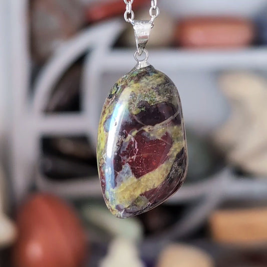 COLLIER JASPE SANG DE DRAGON