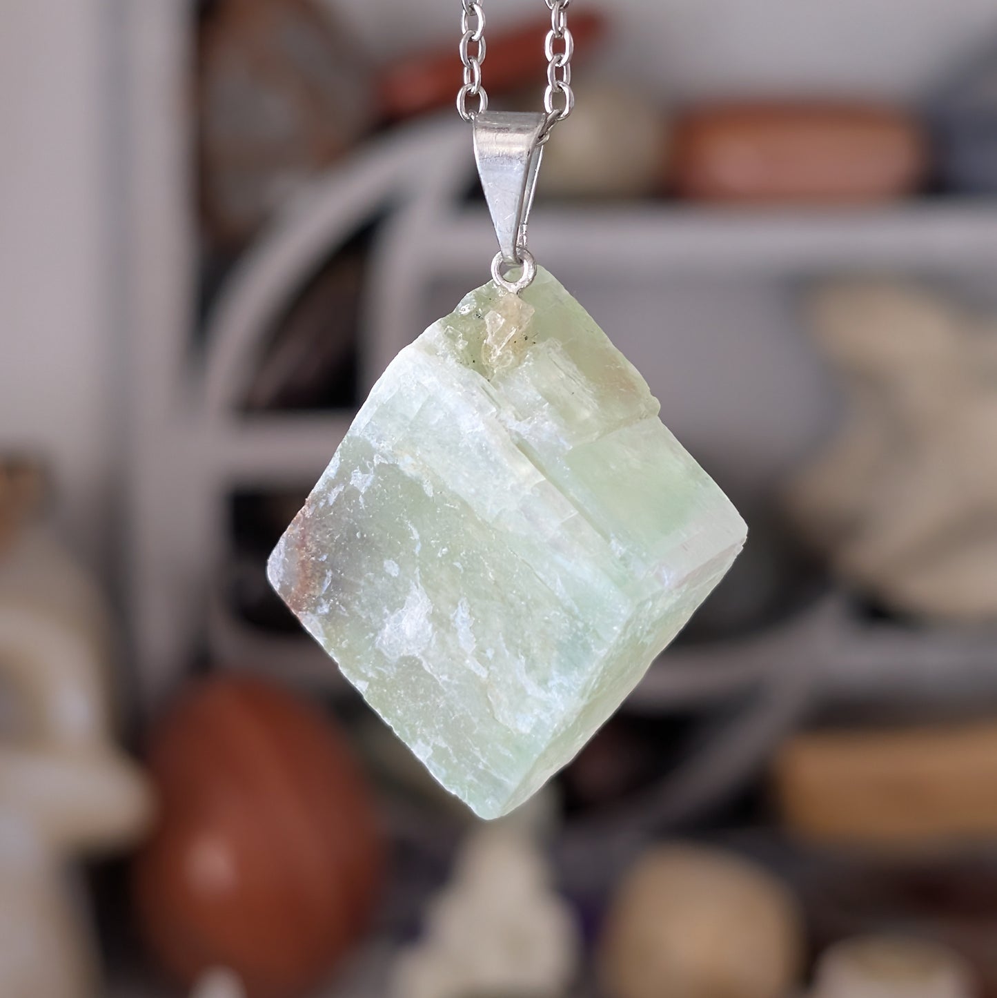COLLIER CALCITE VERTE
